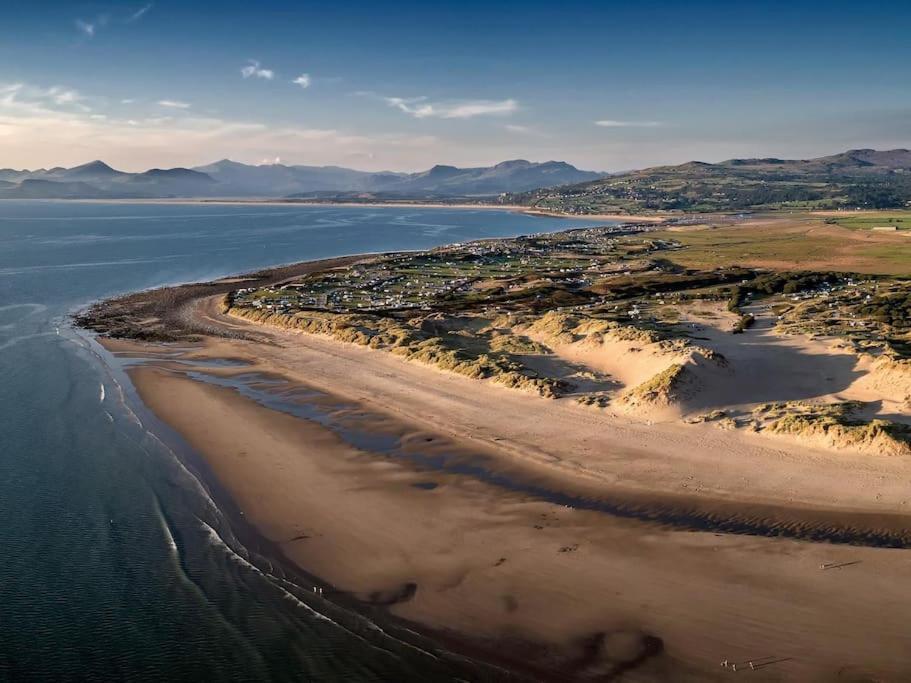 Artro Lodge Luxury 3 Bedroom, 3 Bathroom & Hot Tub Llanbedr (Gwynedd) Exterior foto