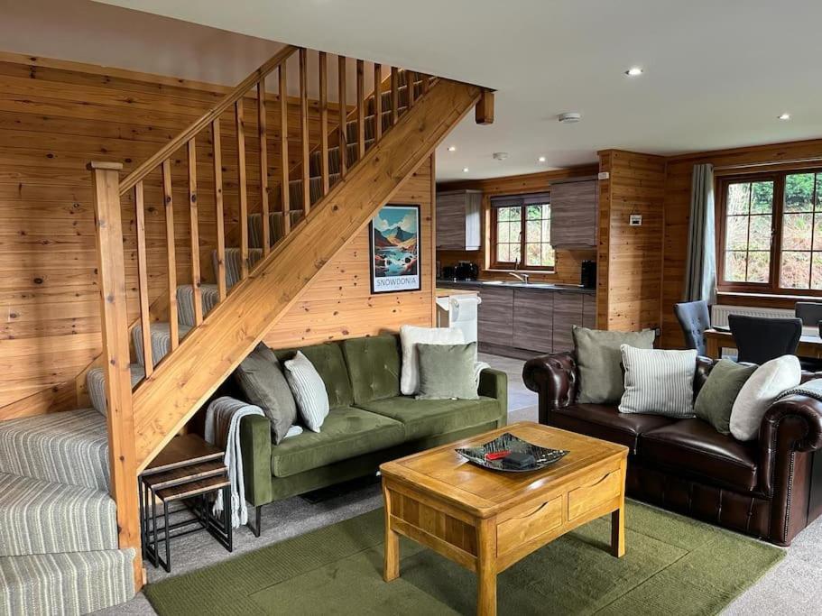 Artro Lodge Luxury 3 Bedroom, 3 Bathroom & Hot Tub Llanbedr (Gwynedd) Exterior foto