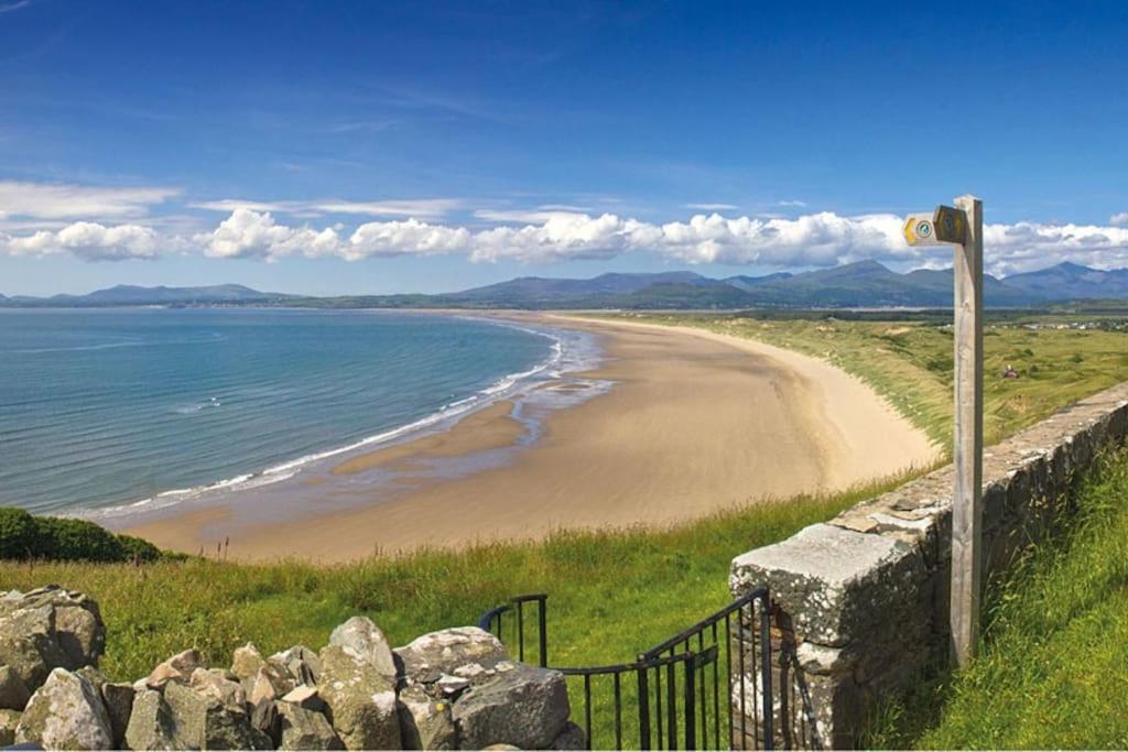 Artro Lodge Luxury 3 Bedroom, 3 Bathroom & Hot Tub Llanbedr (Gwynedd) Exterior foto