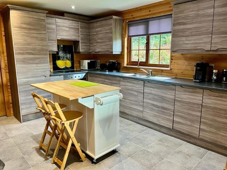 Artro Lodge Luxury 3 Bedroom, 3 Bathroom & Hot Tub Llanbedr (Gwynedd) Exterior foto